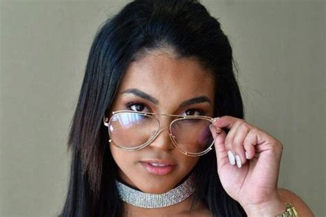 Indy Flow Leaks XxX 💦 17 Photos