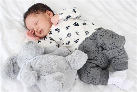 Infant clothing brands. Premium muslin swaddles & bamboo clothing. Shop New & Bestsellers. Reviews From Real Customers. Featuring beautiful island-inspired designs, Coco Moon Hawaii is your go-to store for baby clothing, swaddles, blankets, crib sheets & more. Shop online today. 