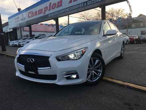 We know you have high expectations, and we enjoy the challenge of meeting and exceeding them. Come experience the Legend INFINITI difference..