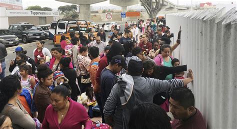 Influx of asylum seekers arrive to U.S.-Mexico border