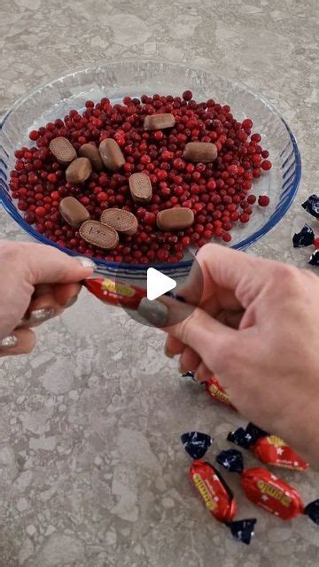 Ingredienser(17); 10 steklökar; 2 msk rapsolja ; Färsbullar: g lammfärs; 1 msk mald spiskummin; 1 msk koriander; 1/2 msk kanel; 2 hackade vitlöksklyftor; 1/2.