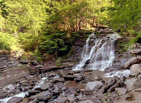 Injured hiker rescued at Kaaterskill Falls