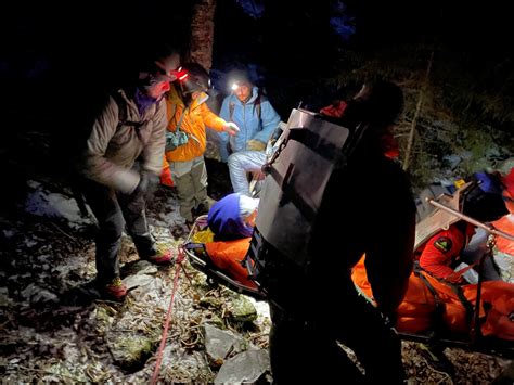 Injured hiker rescued on Dix Mountain