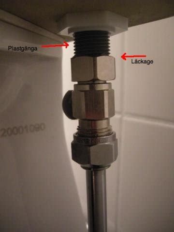 Inloppsventil toalett läcker