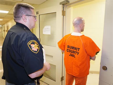 Inmate roster summit county jail. Hotel points can offer you the freedom to travel. They can also offer you the opportunity to sleep in jail. Update: Some offers mentioned below are no longer available. View the cu... 