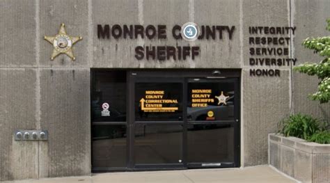 Inmate search monroe county jail.  Meyers, Florida.  Specific questions about an of...