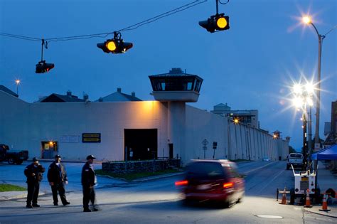 Inmates sue New York prison system over painkiller crackdown