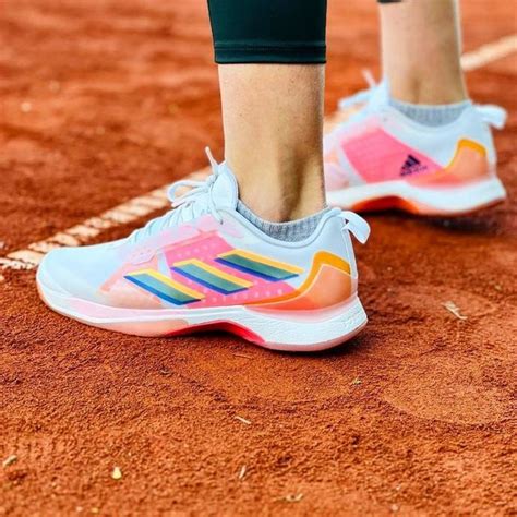 Innovative Tennisschuhe für Damen adidas