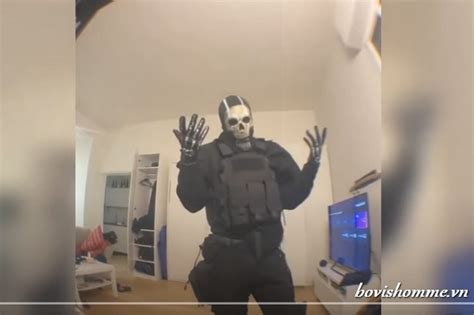 Inquisitor Ghost TikTok Live Suicide Footage Went Viral. Inquisitor Ghost was embroiled in a whirlwind of Reddit drama and allegations that shook the gaming and cosplay communities. In October 2023, disturbing accusations of grooming minors were levied against the famous Call of Duty cosplayer known for portraying Ghost from the …. 