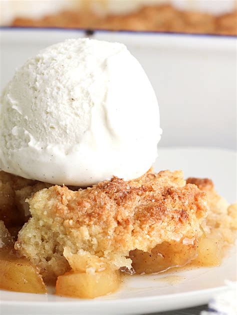 Insanely Easy Apple Cobbler Recipe - 3 Boys and a Dog