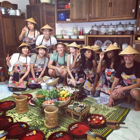 Inside A Thai Kitchen (DELICIOUS Bangkok Cooking Class!)