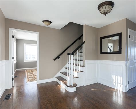 Inside house paint. Benjamin Moore is one of the most trusted names for interior and exterior house paint. However, with so many colors to choose from, selecting just one can be difficult. Here’s a gu... 