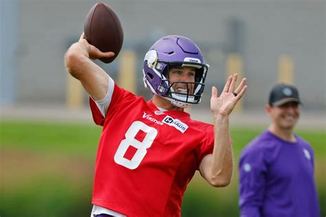 Inside how Kirk Cousins is leading the Vikings at training camp