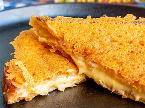 Inside-Out Grilled Cheese Sandwich