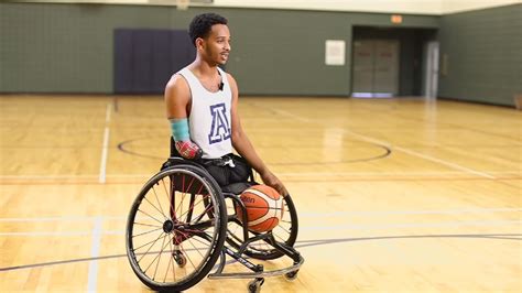 Inspiring teen basketball player overcomes disabilities to shine on the court