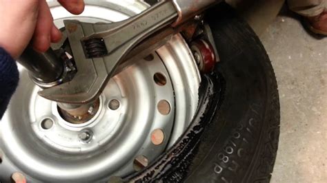 Learn the steps to mount tires on rims properly, from rem