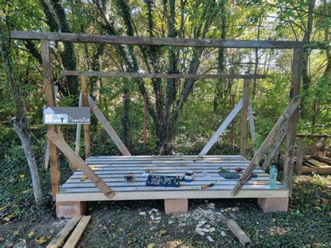 Installing the support beams HowToSpecialist How to Build, Step by