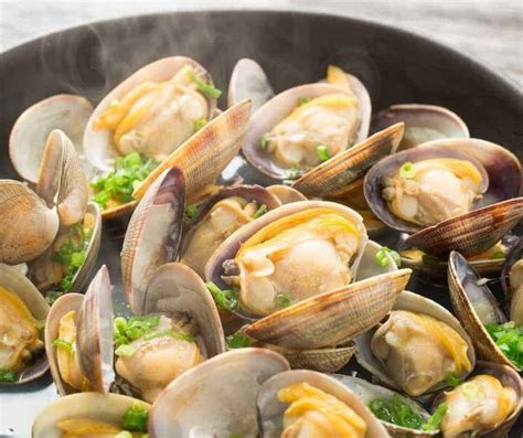 Instant Pot Steamed Clams - Fork To Spoon