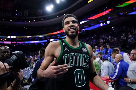 Instant reaction: Celtics hit big shots late, take control of series with Game 3 victory over 76ers