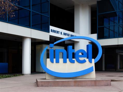 Intel Factories ARM Chip Manufacturing Silicon UK Tech News