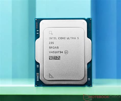 Intel core ultra 5 235.  Capacit&agrave; totale di archiviazione: 512 GB, Supporto di memori...