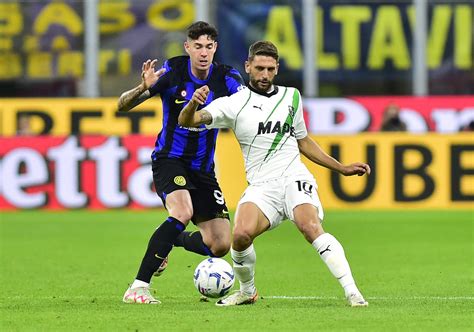 Inter’s perfect start ended by 2-1 loss to Sassuolo. AC Milan catches city rival atop Serie A