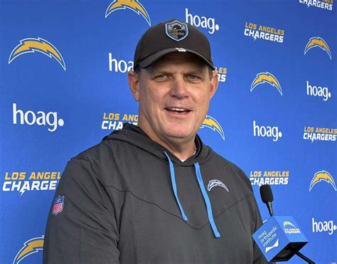 Interim coach Giff Smith keeping Chargers focused on final 3 games of the season