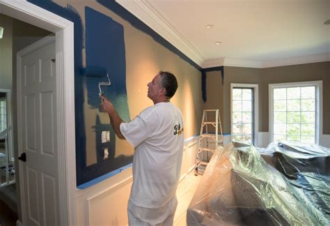 Interior house painting cost. Cost to paint interior of house in Burbank, CA. Cost to paint interior of house in Buffalo, New York ranges from $1.20 to $2.90 per square foot (plus material). Interior painting cost for a 12 x 14 ft room ranges from $700 to $1,800 (average is $1,300). 