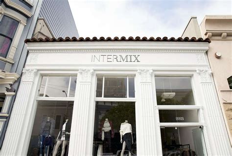 Intermix nyc. Lauren Sherman. 01 December 2022. Intermix, the multi-brand retailer that trades primarily in contemporary and entry level-designer fashion, is changing hands once again after being sold by Gap Inc., to private equity firm Altamont Capital Partners in 2021. The new buyer is Regent, another private equity firm, but one that specialises in retail ... 