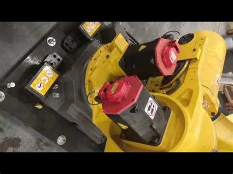 Introduce how to do Greasing Robot Fanuc basic and …