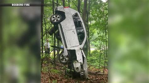 Investigation underway after crashed SUV found abandoned off 495 in Boxboro