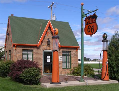 Iowa Gas Stations RoadsideArchitecture.com