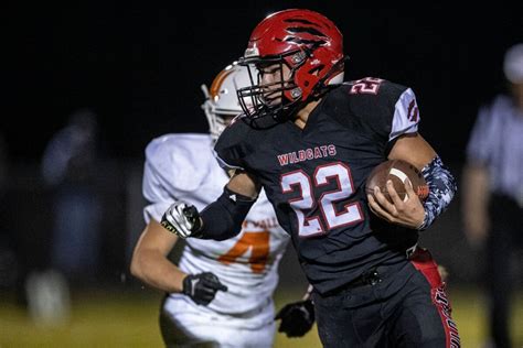 Iowa high school playoffs 2022. The 2022 Iowa high school football playoffs move to the UNI-Dome next week with the semifinals set in all seven classes. Here are the semifinal pairings and … 
