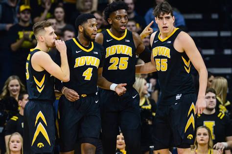The 2023-24 men’s college basketball season is still a long way away, but ESPN believes the Iowa Hawkeyes will be right back in the mix for what would be a fifth consecutive NCAA Tournament berth.. ESPN’s Joe Lunardi published his first 2023-24 bracketology prediction and the Hawkeyes are as close as close can get to another …. 