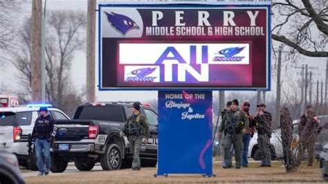 Iowa students describe chaos after shots fired at Perry High School: 'Leave, leave, leave'