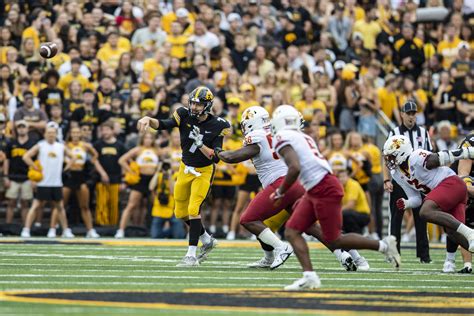 The No. 24 Iowa Hawkeyes (6-1) and the Minnesota Golden Gophers (3-3) square off on Saturday, October 21, 2023 at Kinnick Stadium in a clash of Big Ten foes. Iowa ranks worst in total offense (247 .... 