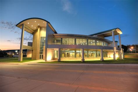 Iowa western cc. Iowa Western Community College ranks within the top 20% of community college in Iowa. Serving 5,791 students (40.25% of students are full-time). this community college is located in Council Bluffs, IA. 
