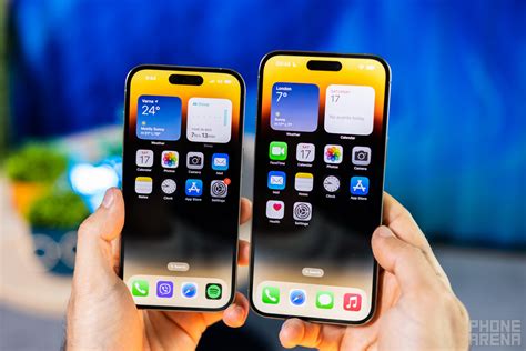 Iphone 14 vs 14 pro max. Tuy nhiên, điểm khác biệt giữa iPhone 14 Pro và iPhone 14 Pro Max vẫn là kích thước màn hình. Trong khi màn hình iPhone 14 Pro Max sở hữu màn hình kích thước 6.7 inch thì iPhone 14 Pro Max lại có kích thước nhỏ hơn, chỉ khoảng 6.1 inch. 