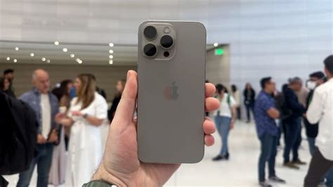 Iphone 15 pro pre order. The Pro Max is the largest and highest end of Apple’s iPhone 15 options. It matches the iPhone 15 Pro in most specs and features but has a 6.7-inch screen, a bigger battery, and a longer 5x ... 