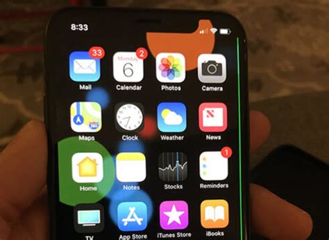 Iphone X Users Are Complaining About Green Line Forming On Display Oled Screen Problems