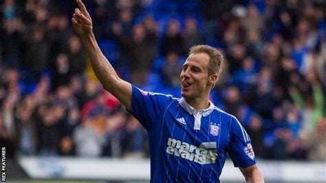 Ipswich Town 3-0 Milton Keynes Dons - BBC Sport