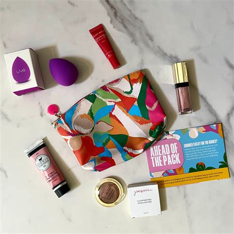 Ipsy may glam bag 2023. Ipsy. 4 overall rating. 1811 Ratings | 298 Reviews. Ipsy is a monthly beauty and makeup subscription box. For $14 per month, you get five full-sized or deluxe-sized products, plus a cute makeup bag. This is one of our top recommendations if you are looking for a subscription box — the value and sample sizes are amazing. 