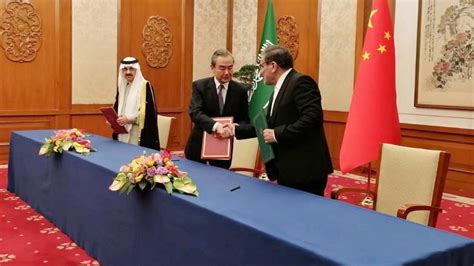 Irán y Arabia Saudita, archienemigos por años, aceptan terminar con hostilidades en un acuerdo mediado por China