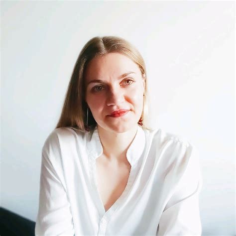 Irina Kostina – Customer Engineer – Microsoft LinkedIn