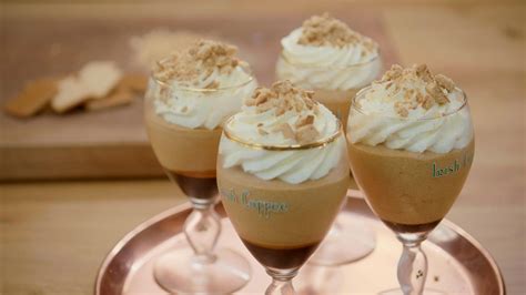 Irish coffee mousse met slagroom en café noir koekjes