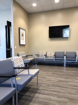 Ironwood dermatology. Ironwood Dermatology features a team of dermatologists and nurses serving Tucson, Arizona, and surrounding communities by offering treatment for acne, eczema, psoriasis, warts, moles, rashes, and skin cancer, as well as cosmetic treatments like BOTOX ®, Kybella ®, CoolSculpting ®, laser hair removal, and … 