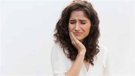 Is Teeth Sensitivity A Sign Of Early Pregnancy? Expert Shares