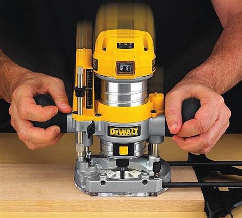 Is a plunge router suitable for router table work