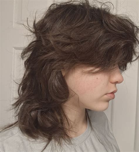 Is a wolfcut like a mullet