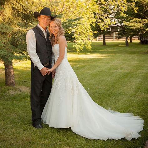 Is amber marshall still married to shawn turner. Are Amber Marshall and Shawn Turner Still Married? We are glad to say that Amber Marshall and Shawn Turner are still happily married. After eight years of marriage, the two seem to be going stronger than ever and have much to look forward to in the future. 